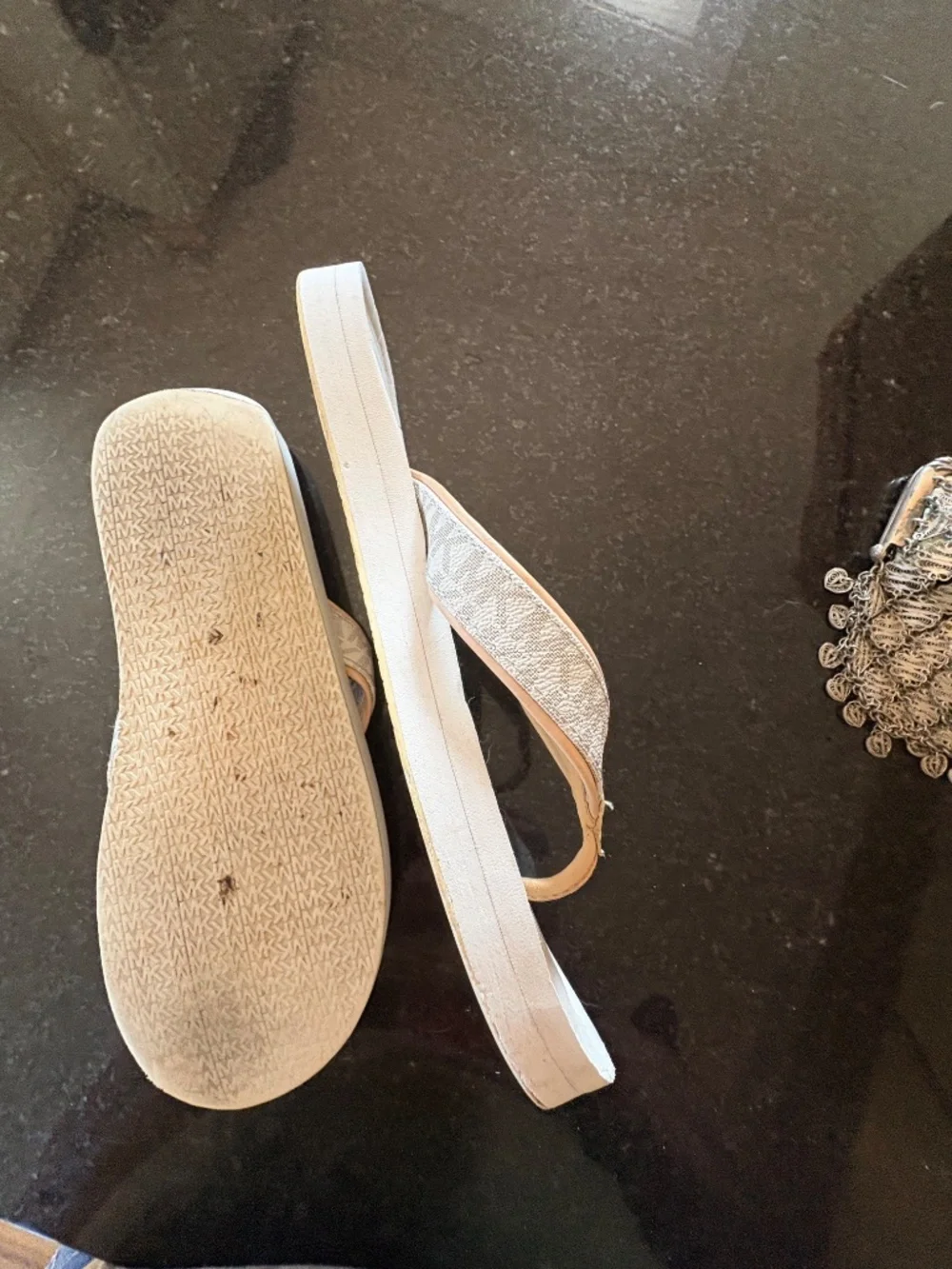 Michael Kors Signature MK Logo Thong Sandals Cream Gold Medallion sz 11